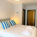 The Garden Apt Hot Tub - Westbrook Bay Beach - By Goldex Coastal Breaks